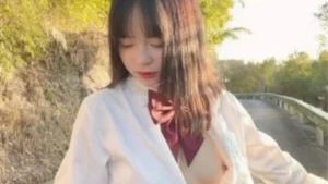 Sờ Ti Gái Lần Đầu Và Những Súc Cảm Đầu Đời