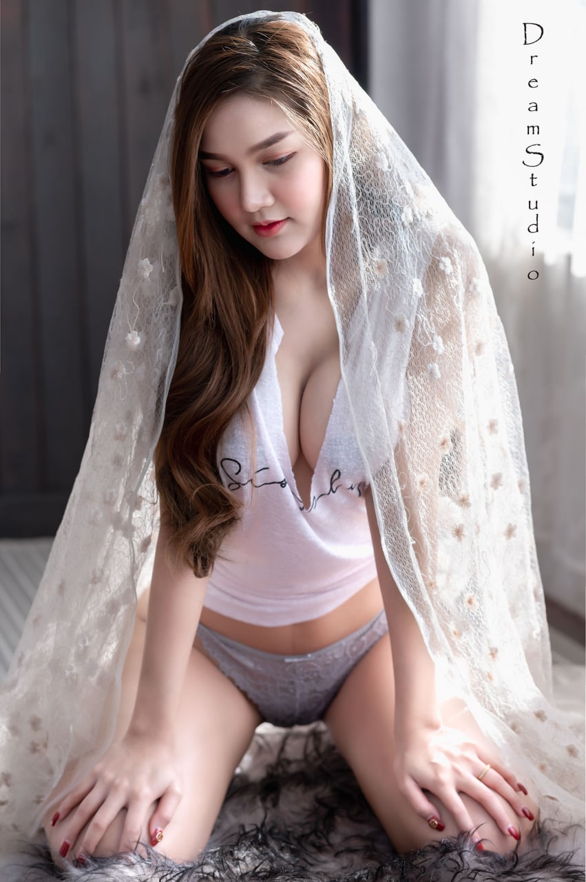 Sờ Ti Gái Lần Đầu Và Những Súc Cảm Đầu Đời